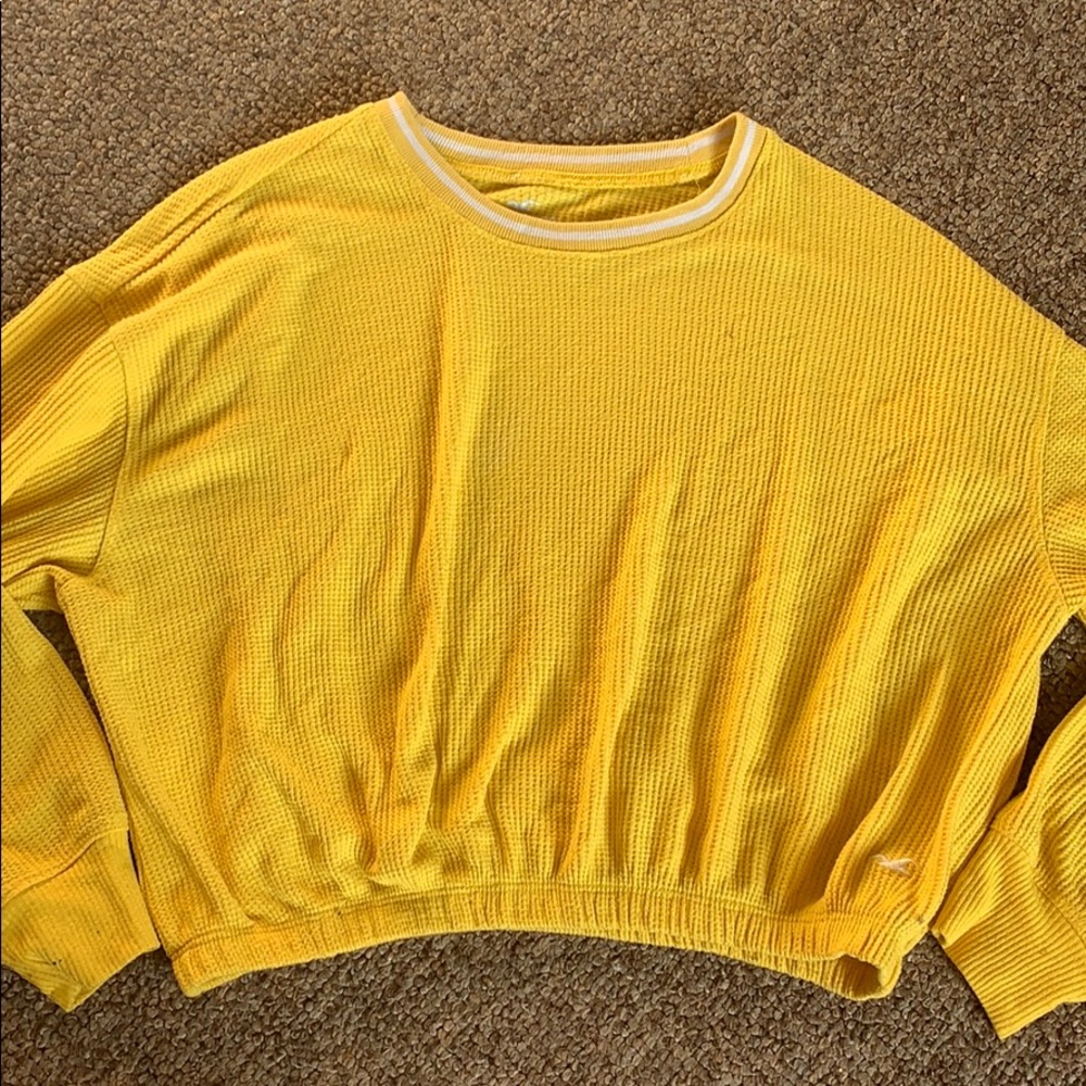 yellow long sleeve crop top